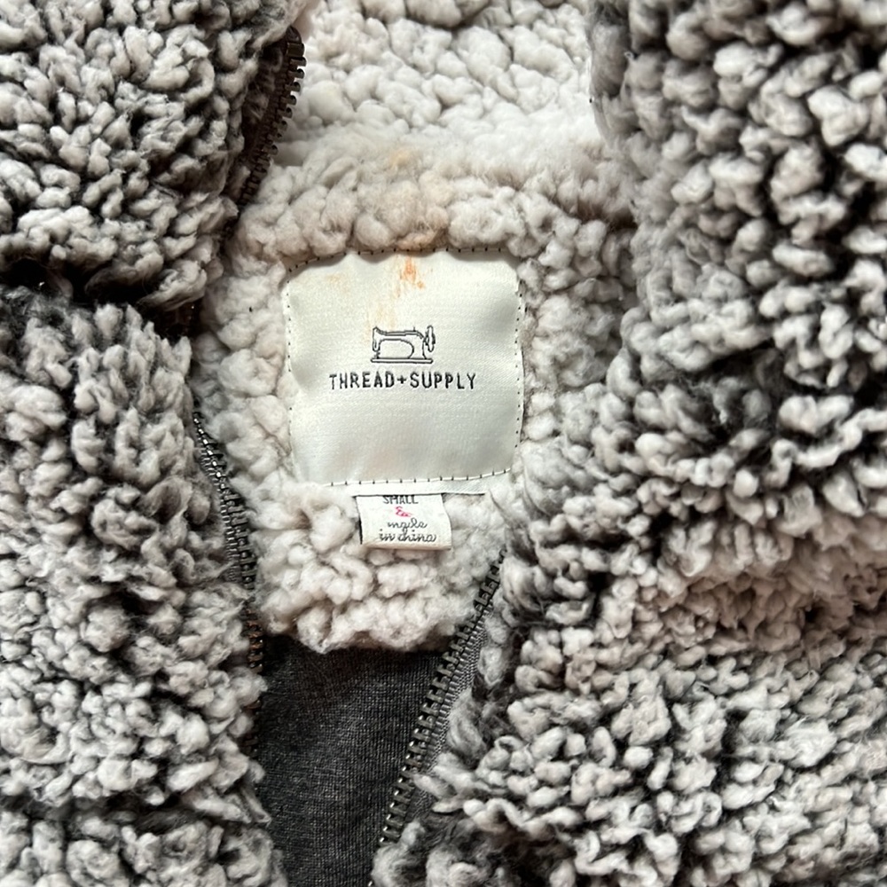 Thread + supply Sherpa - Picture 2 of 3